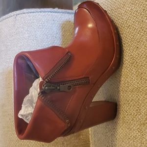 New Kork Ease Ryanne Leather Boots in Rust Size 11